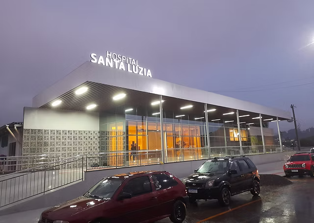Hospital Santa Luzia à noite
